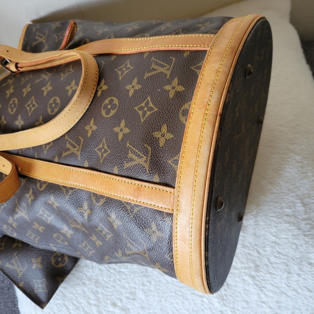 Louis Vuitton Monogram Bucket GM Shoulder Tote Bag - Picture 14 of 15
